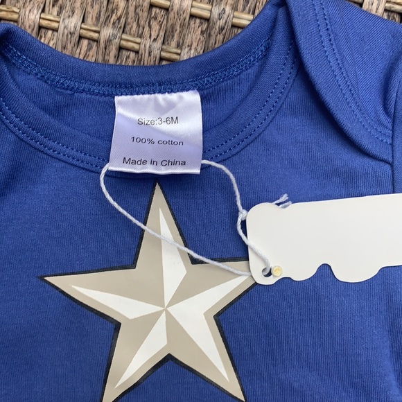 Captain America baby onesie 3-6mo - Picture 3 of 3